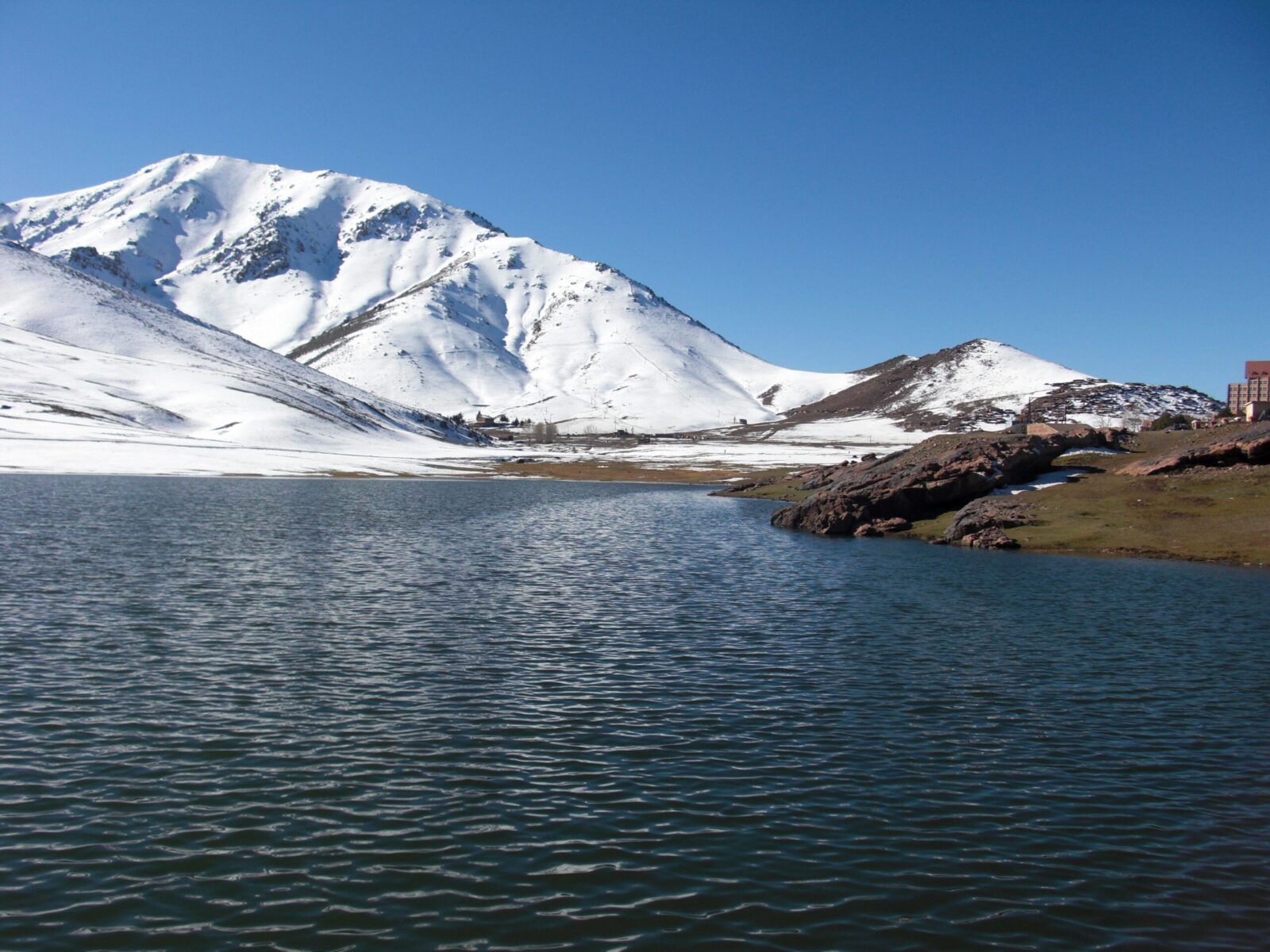 Oukaïmeden montagne et fleuve
